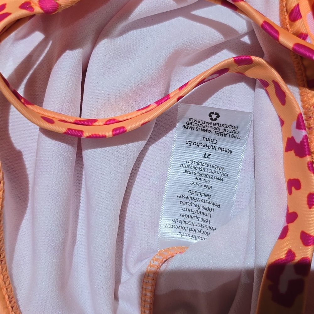 2T swimsuit - Picture 2 of 4